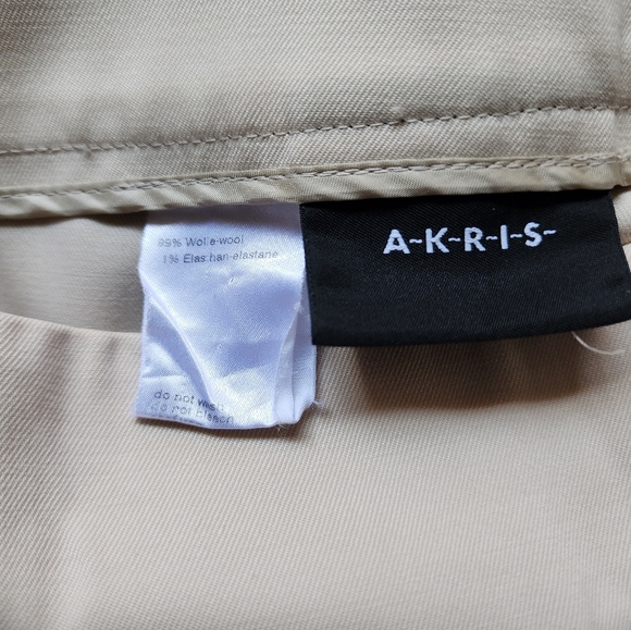 🌼AKRIS khaki work pant. - Picture 8 of 13